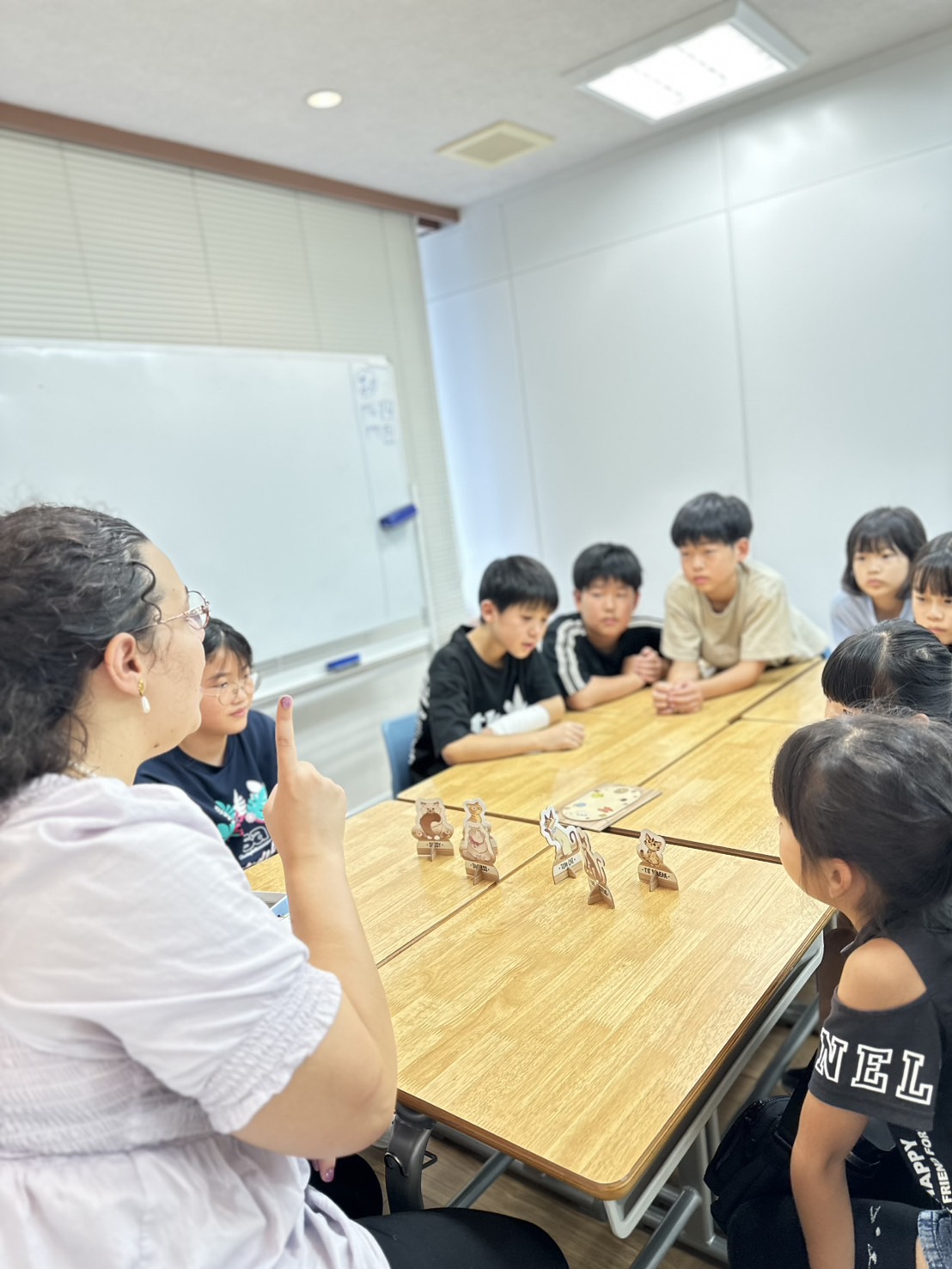 希望ヶ丘セミナー ネイティブ講師による小学生低学年向け英語が始まります。